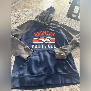 Super soft and vintage looking NFL Broncos hoodie- men’s S